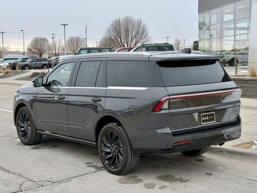 2025 Lincoln Navigator Black Label