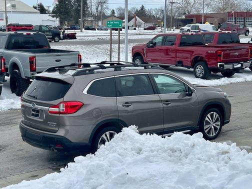 2022 Subaru Ascent Limited 8-Passenger