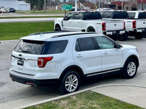 Oxford White 2018 Ford Explorer XLT