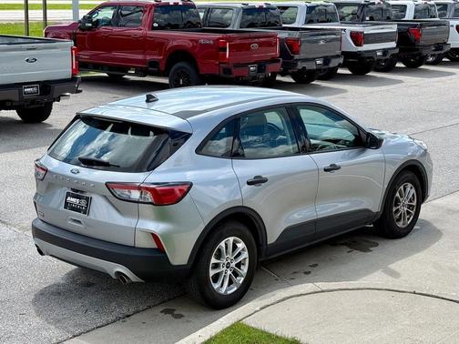 2022 Ford Escape S