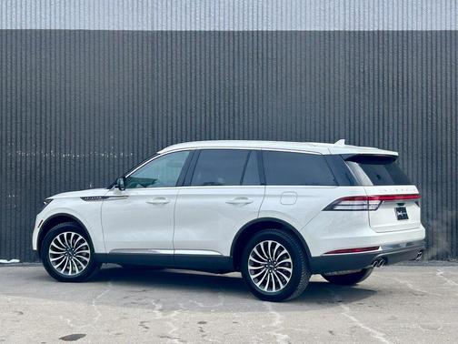 2023 Lincoln Aviator Standard AWD