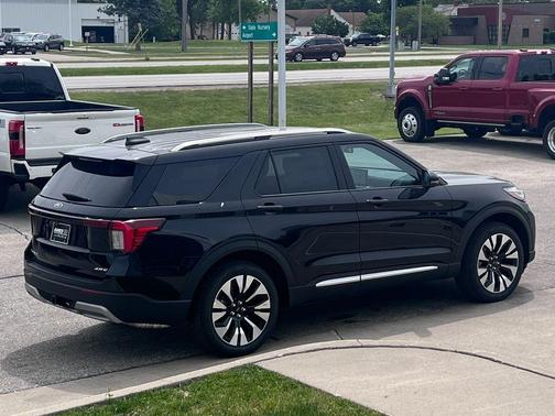 Agate Black Metallic 2026 Ford Explorer Platinum