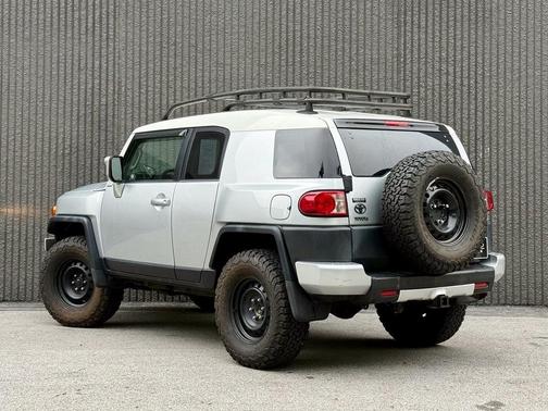 2008 Toyota FJ Cruiser Base (Retail Orders Only) (A5)