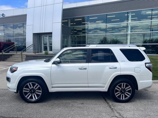 Blizzard Pearl 2022 Toyota 4Runner Limited