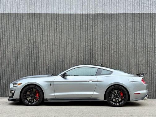 2021 Ford Shelby GT500 Base