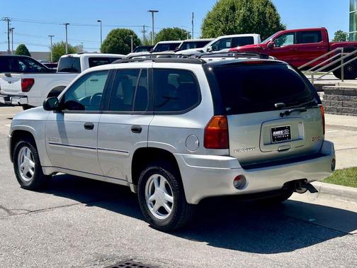 Liquid Silver Metallic 2006 GMC Envoy SLE