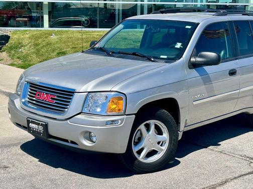 Liquid Silver Metallic 2006 GMC Envoy SLE