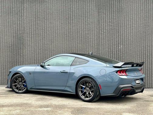 2024 Ford Mustang Dark Horse