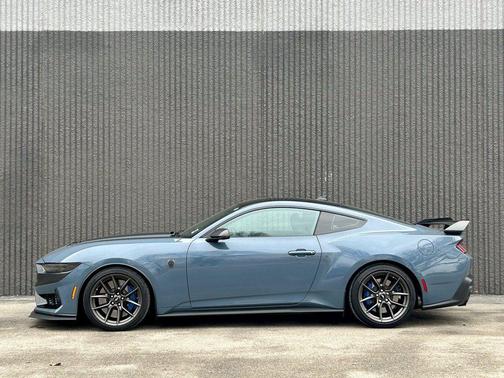 2024 Ford Mustang Dark Horse