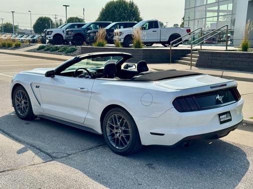 2015 Ford Mustang V6
