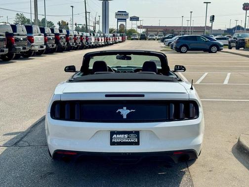2015 Ford Mustang V6