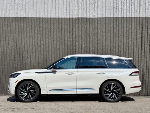 2025 Lincoln Aviator Black Label AWD