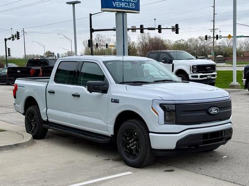 2025 Ford F-150 Lightning XLT