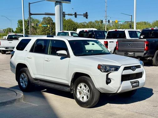 2024 Toyota 4Runner SR5