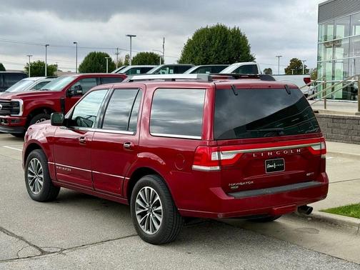 2016 Lincoln Navigator Select