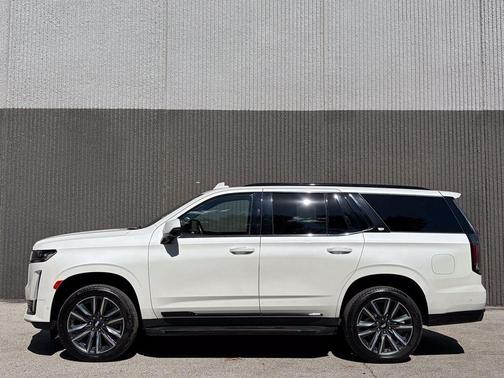 Crystal White Tri-Coat 2022 Cadillac Escalade Sport Platinum