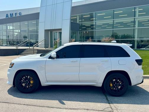 2021 Jeep Grand Cherokee Trackhawk