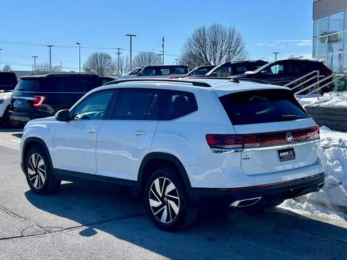 2025 Volkswagen Atlas 2.0T SE