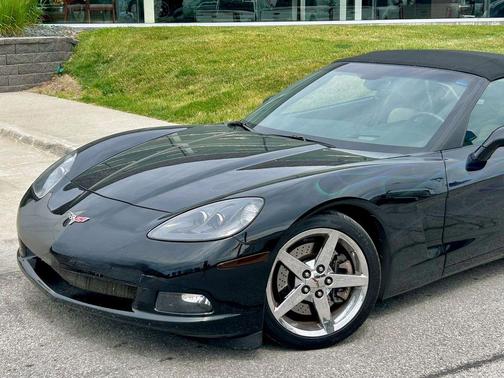 Smokin Asphalt 2005 Chevrolet Corvette