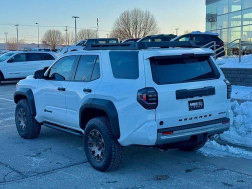 2025 Toyota 4Runner Hybrid TRAILHUNTER