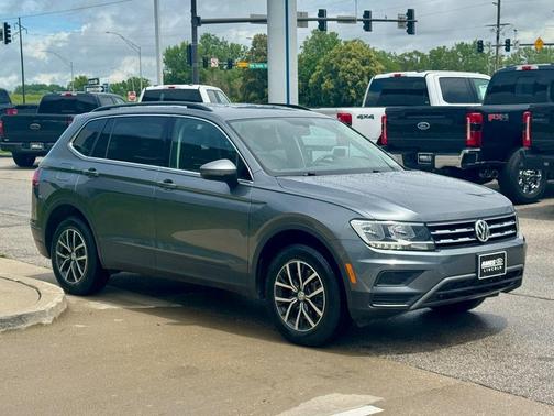 2019 Volkswagen Tiguan 2.0T SE