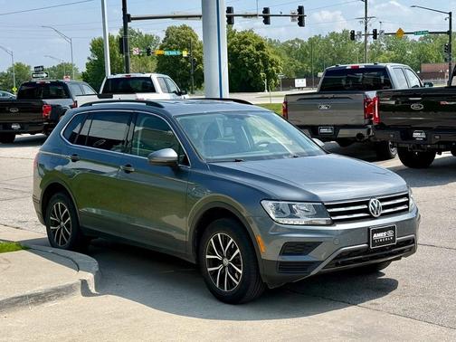 2019 Volkswagen Tiguan 2.0T SE