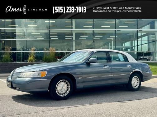 1999 Lincoln Town Car Executive