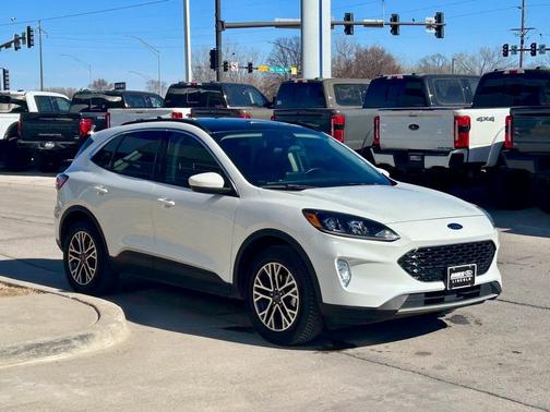 2020 Ford Escape SEL