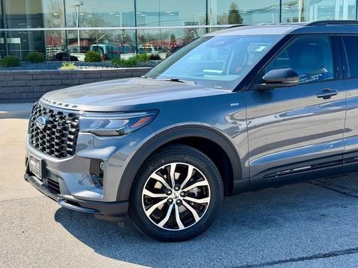 Gray 2026 Ford Explorer ST-Line