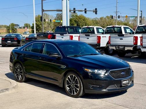2018 Ford Taurus SHO