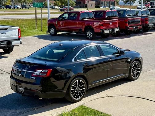 2018 Ford Taurus SHO