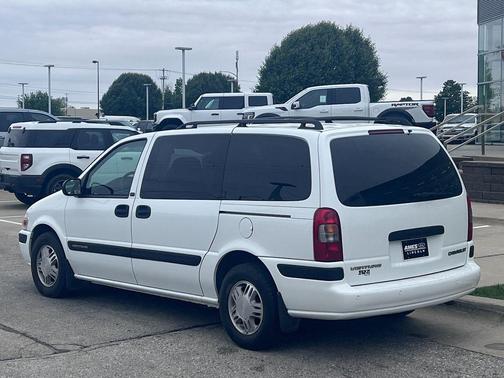 Bright White 2001 Chevrolet Venture Plus
