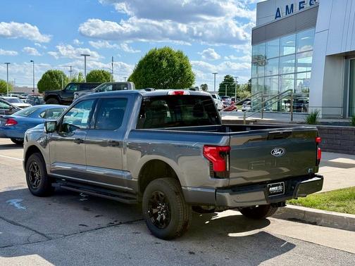 2025 Ford F-150 Lightning XLT