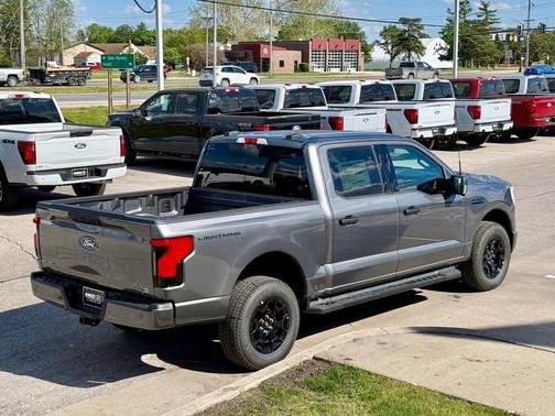 2025 Ford F-150 Lightning XLT