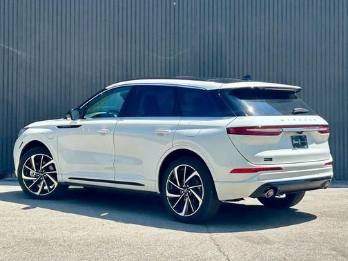 Pristine White 2025 Lincoln Corsair Grand Touring