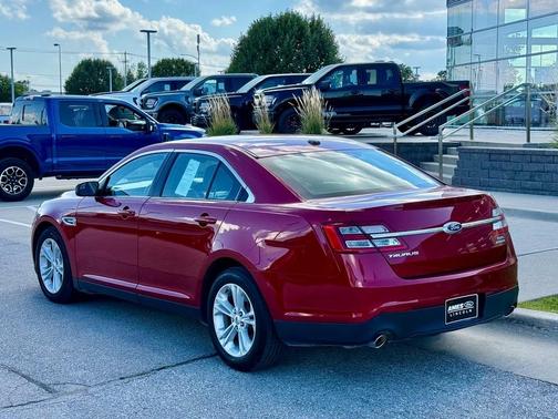 2015 Ford Taurus SEL