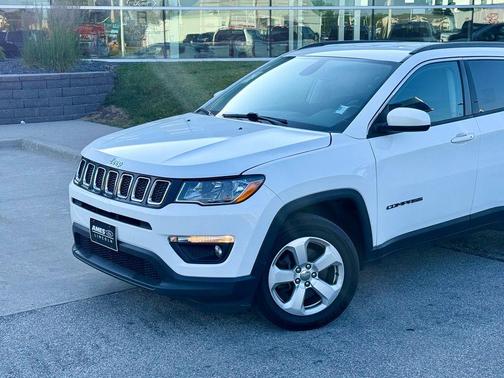 White Clearcoat 2021 Jeep Compass Latitude