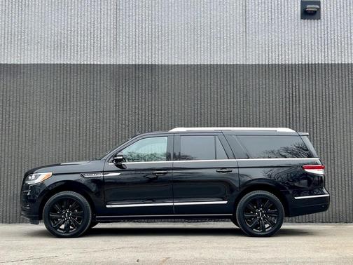 2022 Lincoln Navigator L Reserve