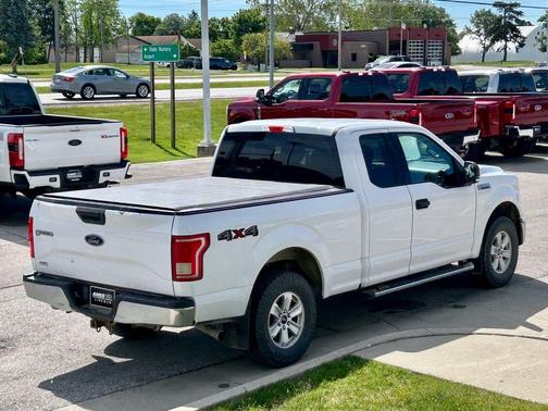 Oxford White 2017 Ford F-150 XLT