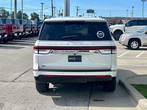 Pristine White 2024 Lincoln Navigator Reserve