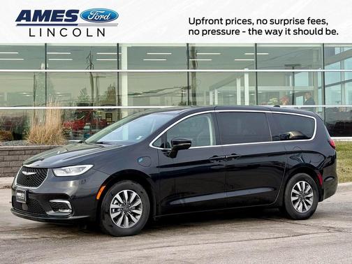 2024 Chrysler Pacifica Hybrid Select