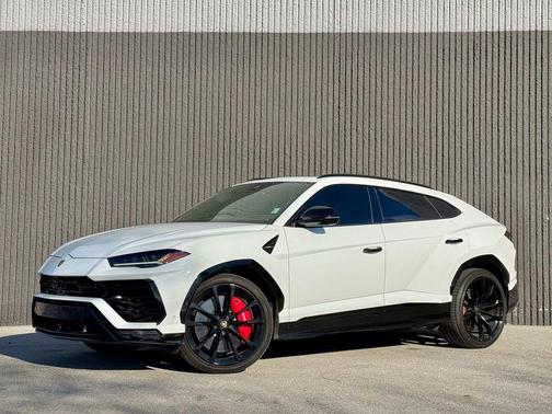 2021 Lamborghini Urus 
