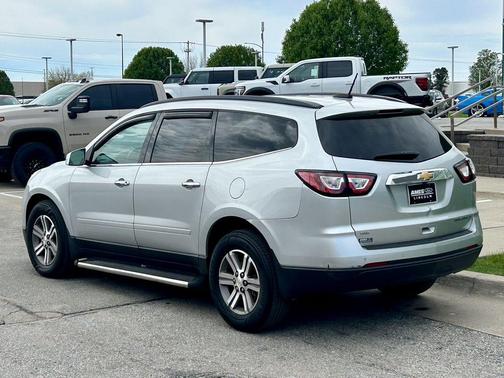 Silver Ice Metallic 2016 Chevrolet Traverse 1LT