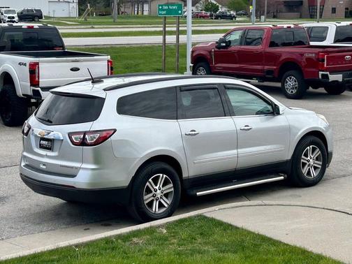 Silver Ice Metallic 2016 Chevrolet Traverse 1LT