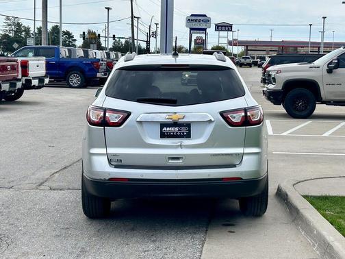 Silver Ice Metallic 2016 Chevrolet Traverse 1LT