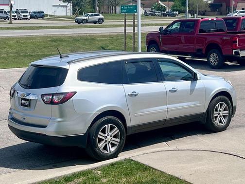 Silver Ice Metallic 2016 Chevrolet Traverse 1LT