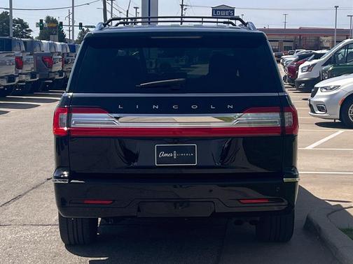 Black 2021 Lincoln Navigator L Reserve