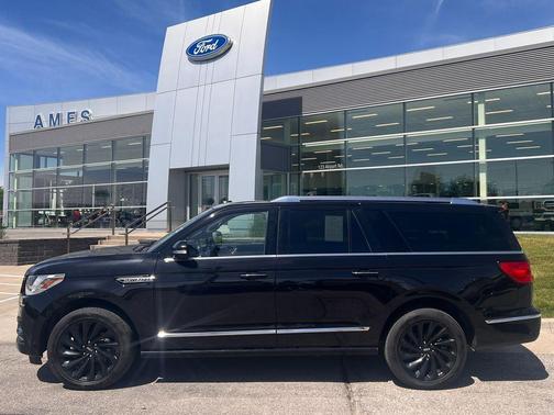 Black 2021 Lincoln Navigator L Reserve