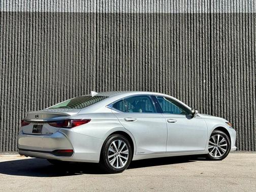 2021 Lexus ES 300h 300H