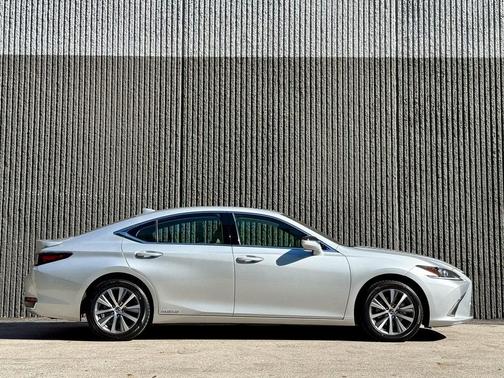 2021 Lexus ES 300h 300H